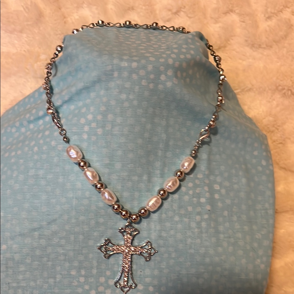 Elegant Silver And Pearl Cross Necklace 14”